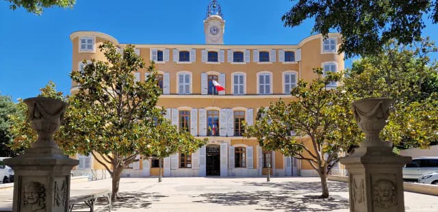 L’hôtel de ville de Gémenos